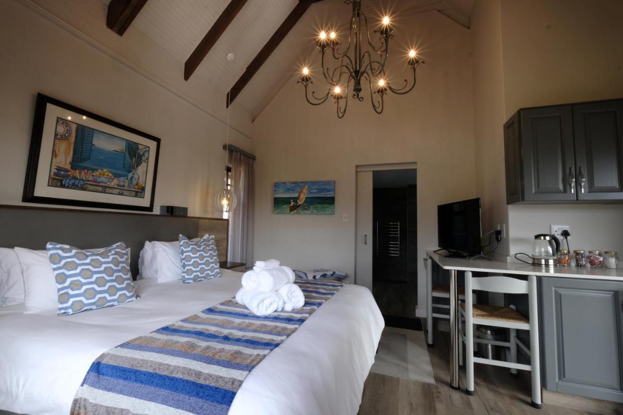 Dolphin Dunes Guesthouse Wilderness Ngoại thất bức ảnh